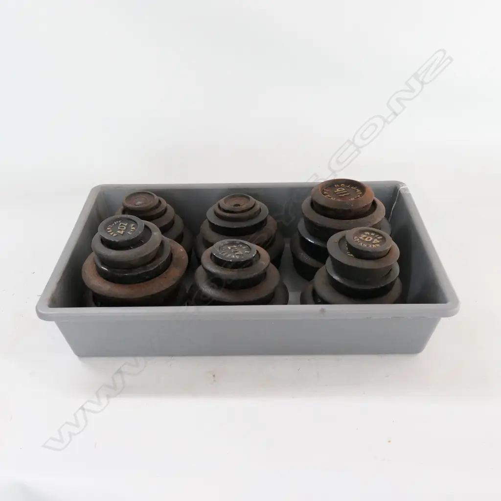 CAST IRON NESTING WEIGHTS (APPROX 27) AVERY, CRANE, ETC Image 1++